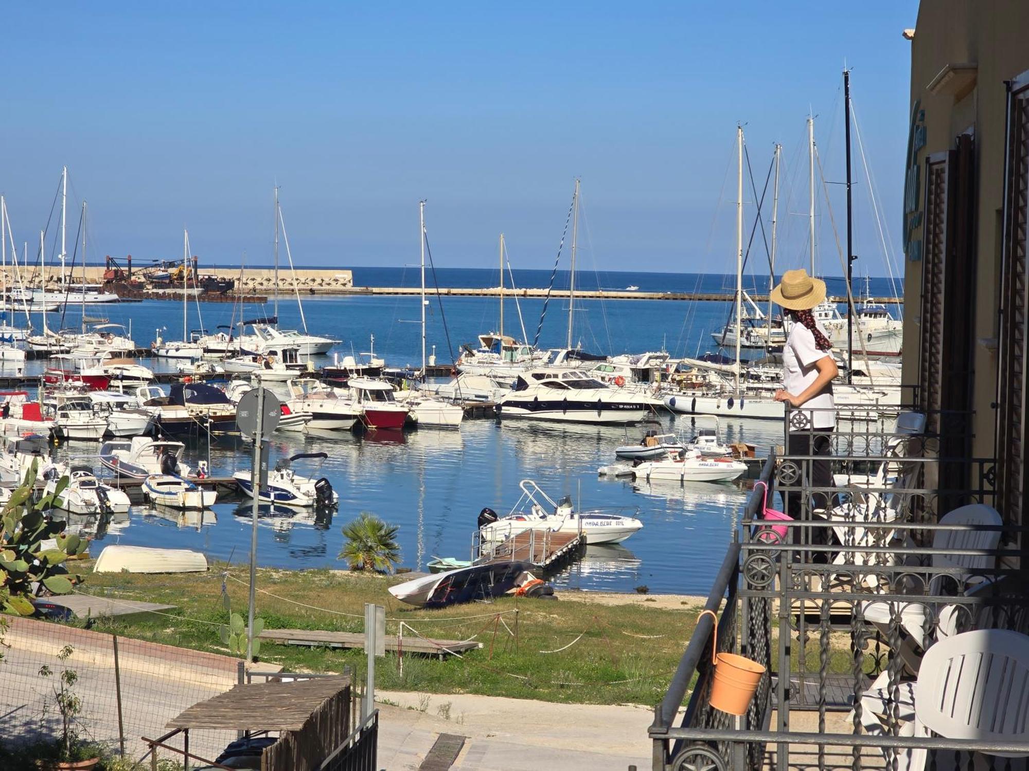 Hotel Cala Marina Castellammare del Golfo Exterior foto